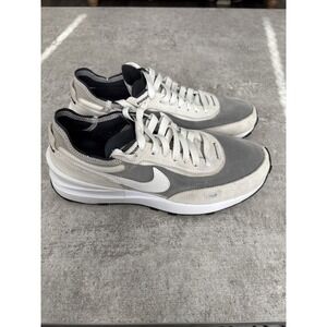 NIKE Women’s Waffle One Summit White Black Suede Athletic Shoe Size 9‎